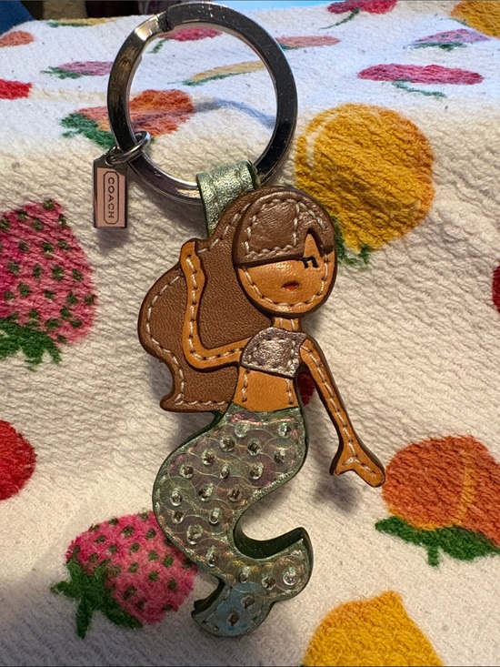 Coach Accessories - Coach Vintage Mermaid Leather Keychain with Green Sequins Early 2000’s EUC 🧜‍♀️